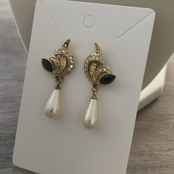 Vintage stud winged drop earrings - Picture 2 of 3